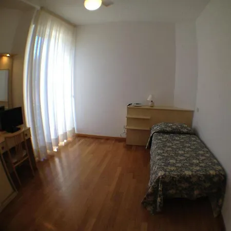 Отель San Michele Челле-Лигуре